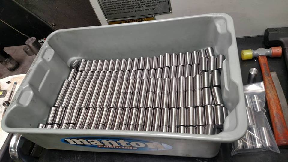 Manton Cummins 24V - Trunnion, Tool Steel (SET OF 12) – S360 Wholesale ...